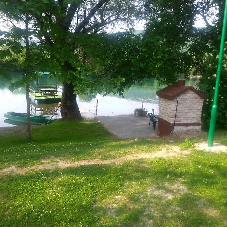 Ribarska Vila Donje Lohovo Bagian luar foto