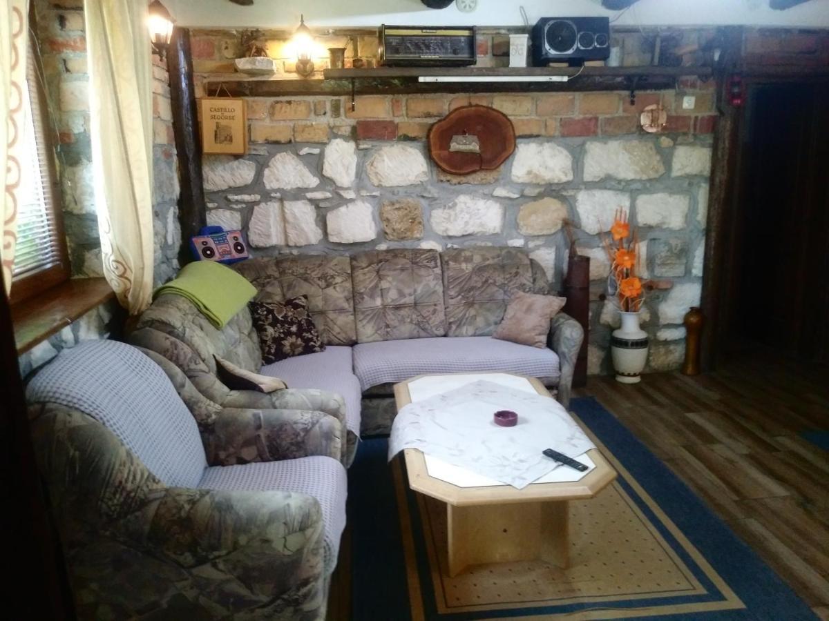 Ribarska Vila Donje Lohovo Bagian luar foto